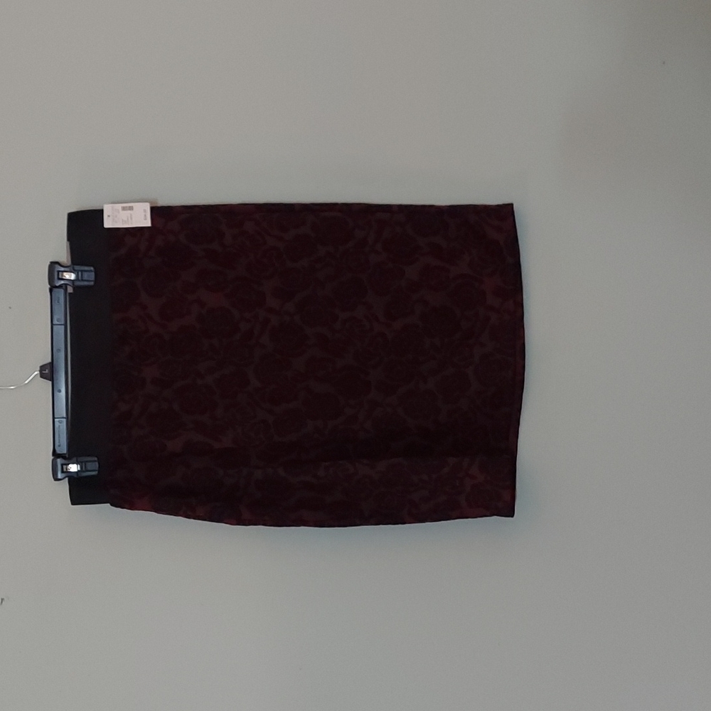 XL red with black roses skirt. NWT